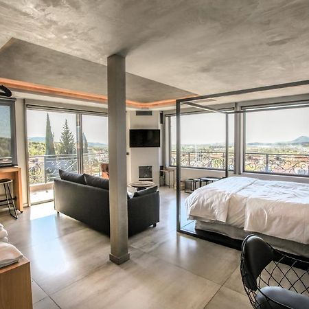 Meteora Heaven And Earth Premium Suites - Adults Friendly Kalambáka Kültér fotó
