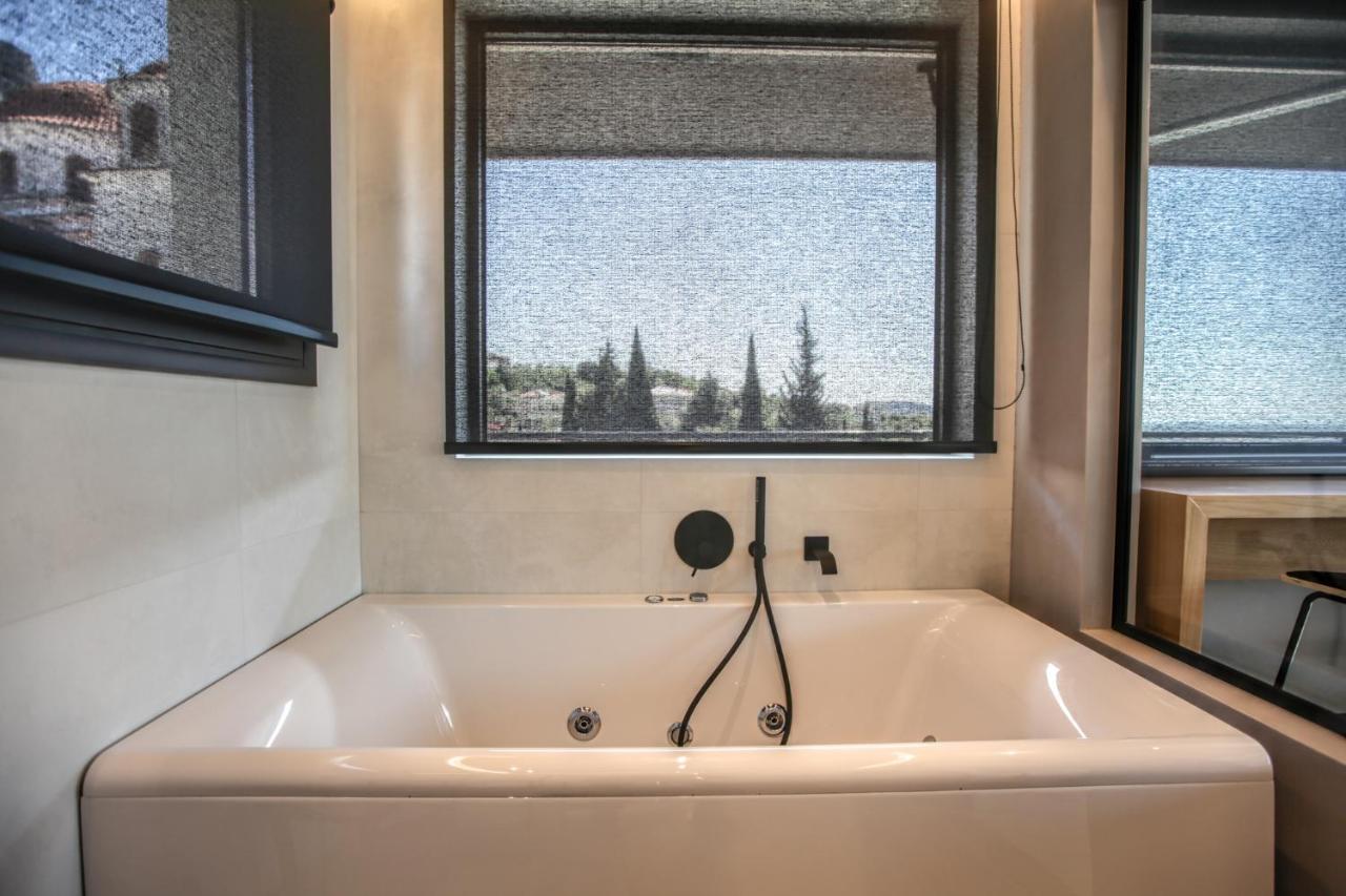 Meteora Heaven And Earth Premium Suites - Adults Friendly Kalambáka Kültér fotó