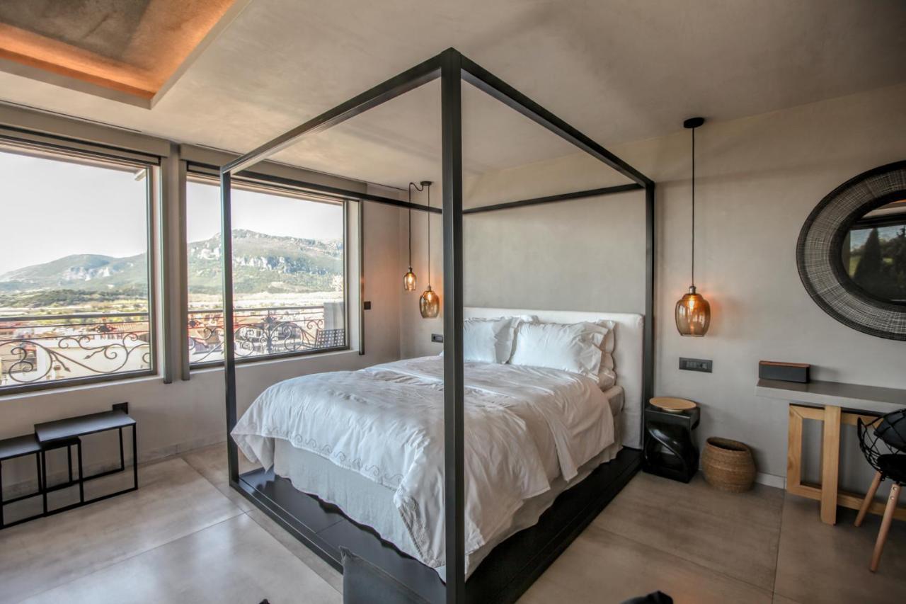 Meteora Heaven And Earth Premium Suites - Adults Friendly Kalambáka Kültér fotó