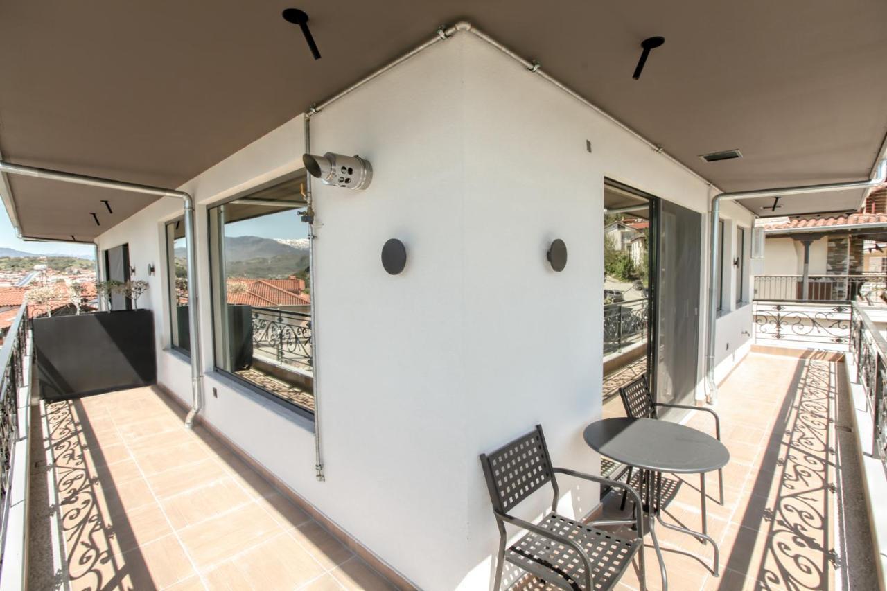 Meteora Heaven And Earth Premium Suites - Adults Friendly Kalambáka Kültér fotó